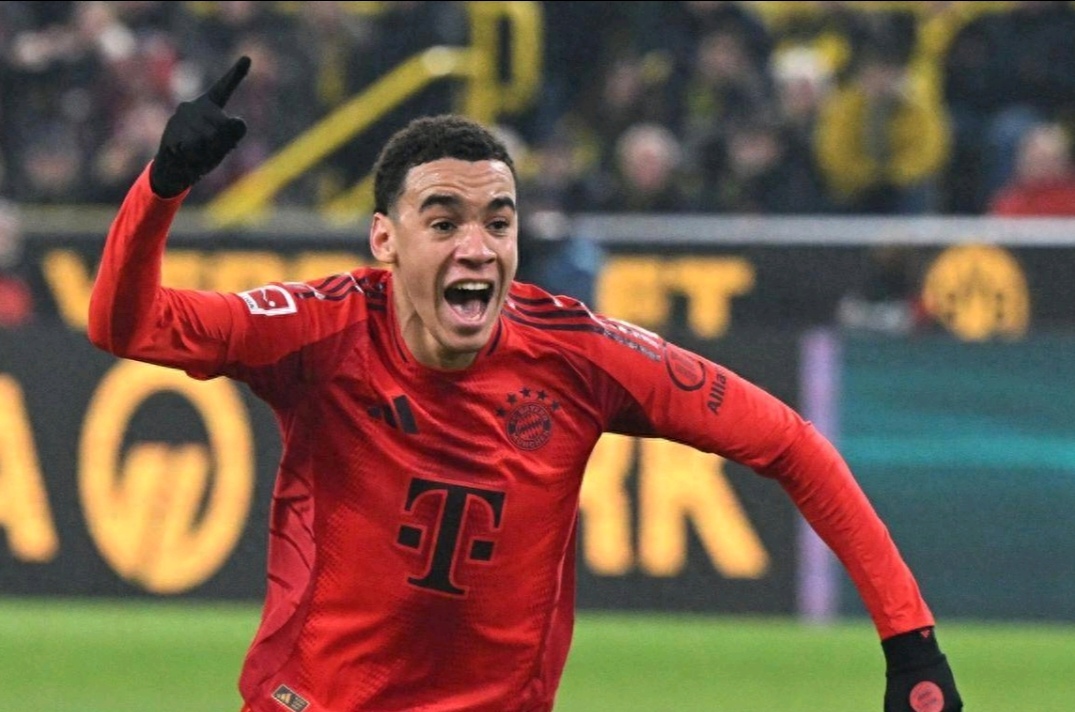 爱游戏体育-拜仁慕尼黑集结日绝杀压哨，志在德甲名次提升，压力陡增，资深球员宣示担当(2024年拜仁慕尼黑中场转出)