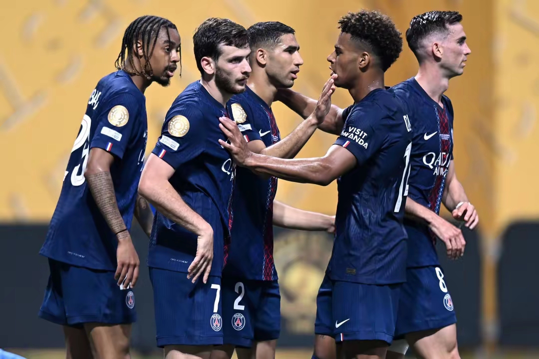 包含里程碑夜皇家马德里外线爆发;欧冠加时末段刷纪录;话题不断;纪律约束更严格的词条 包含里程碑夜皇家马德里外线爆发;欧冠加时末段刷纪录;话题不断;纪律约束更严格的词条