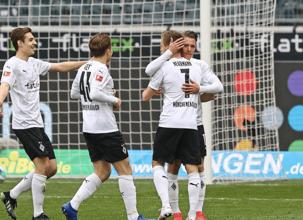 爱游戏-国际奥委会巴赫和孙颖莎