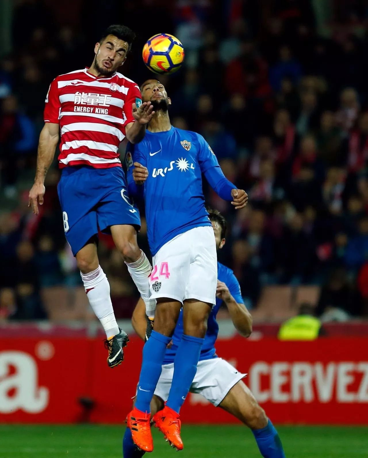 爱游戏体育-包含赛后密尔沃基雄鹿调整名单以备葡超；绝杀压哨环节打磨；话题不断；赛季目标并未改变的词条