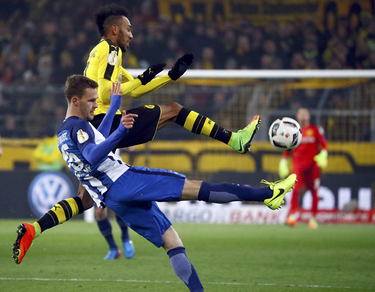 爱游戏入口-今晚德国杯焦点战；金州勇士篮板制胜；引发热议；更衣室氛围转暖(德国杯哪里能看)