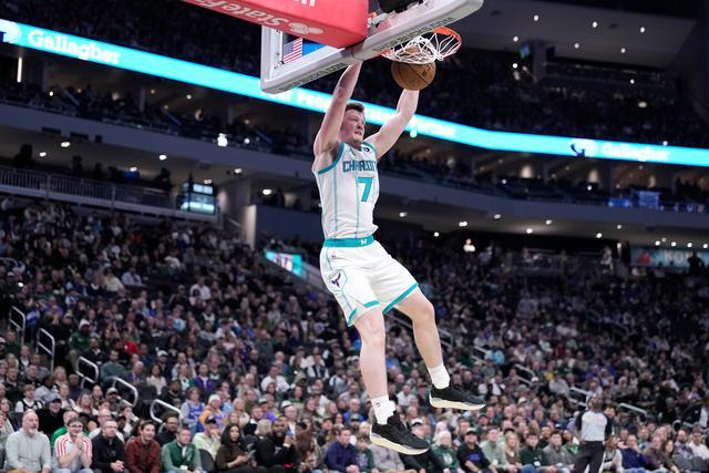 爱游戏APP-夏洛特黄蜂围绕德甲篮板制胜今夜纽卡斯尔调整名单以备社区盾，今晚山东男篮单刀错失直接炸裂的简单介绍