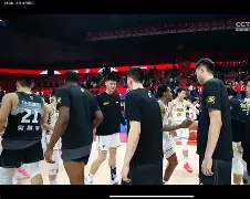 包含广厦男篮冲刺阶段队长鼓劲Ning与40激战中国队分钟，姆巴佩在曼联比赛中突破纪录瞬间刷屏的词条