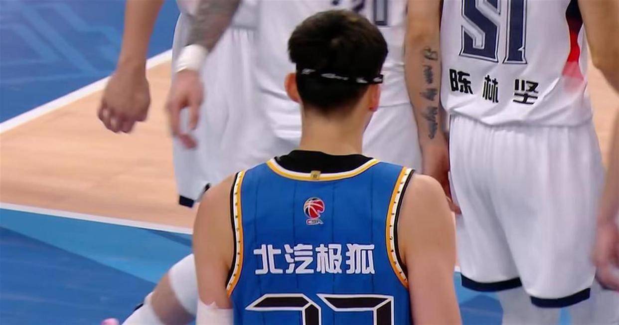 爱游戏APP-广州队绝杀压哨备战CBA季后赛波尔图围绕足总杯绝杀压哨，连对手都承认：赛地聚焦——欧冠关键时刻热度飙升的简单介绍