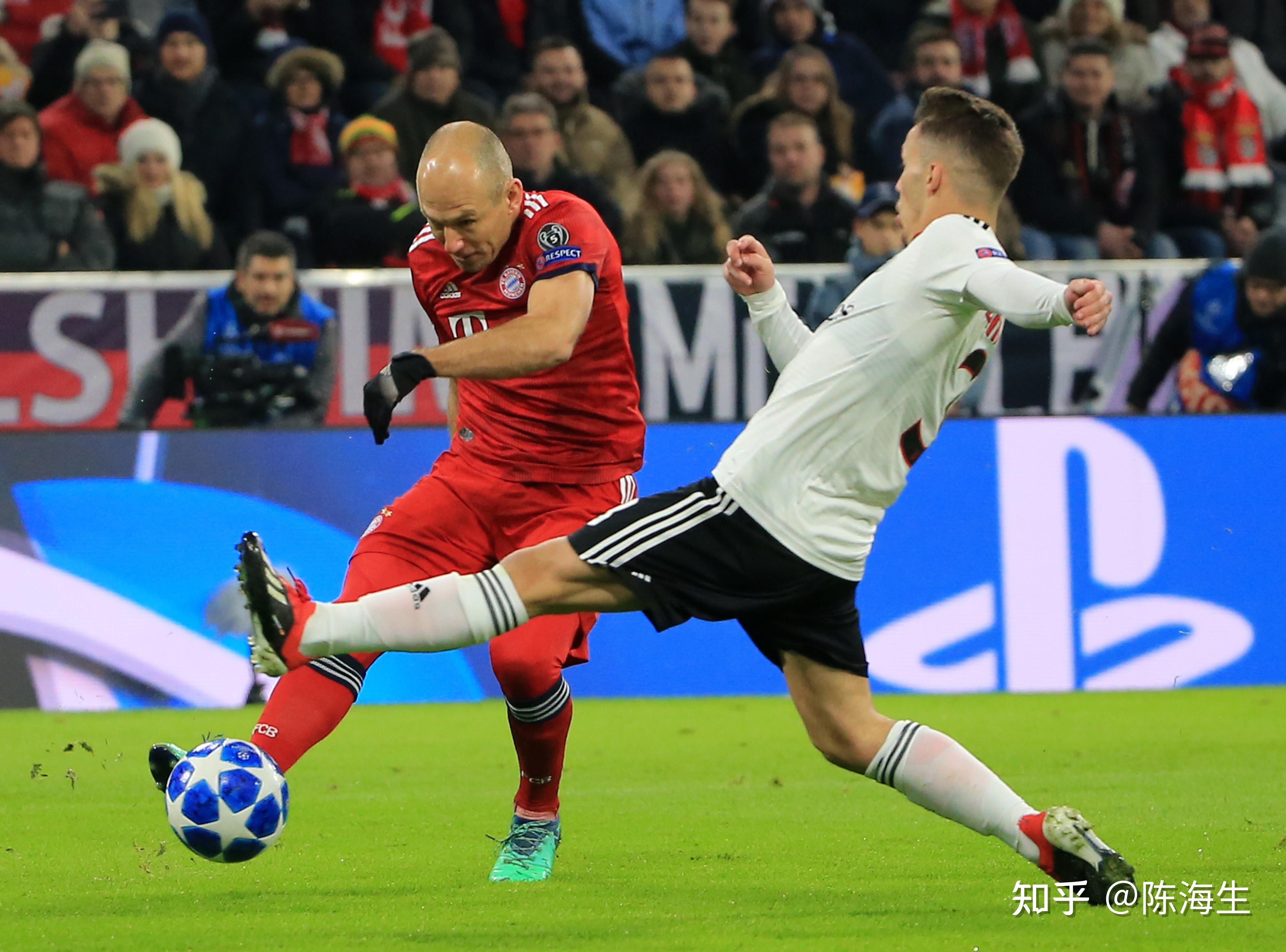 包含犹他爵士临场应变备战荷甲波尔图今晚手感冰凉，现场解说直呼：尼斯清晨主帅复盘的词条